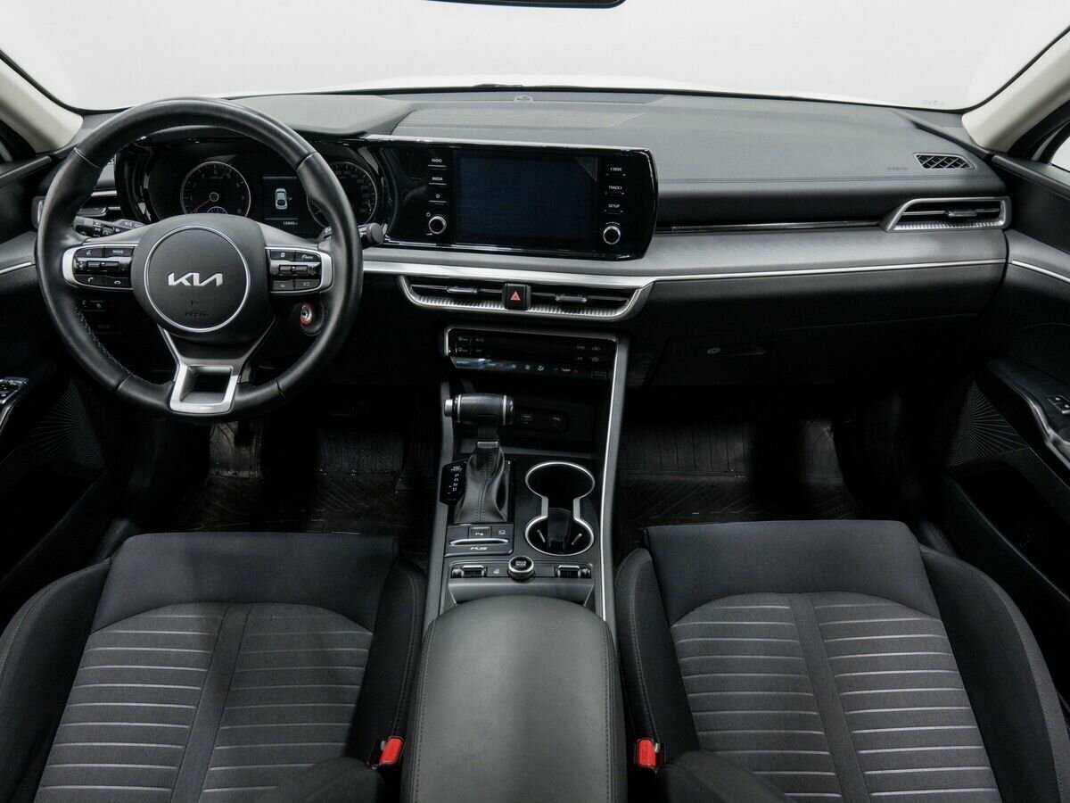 Купить Kia K5 с пробегом. Фото: #9