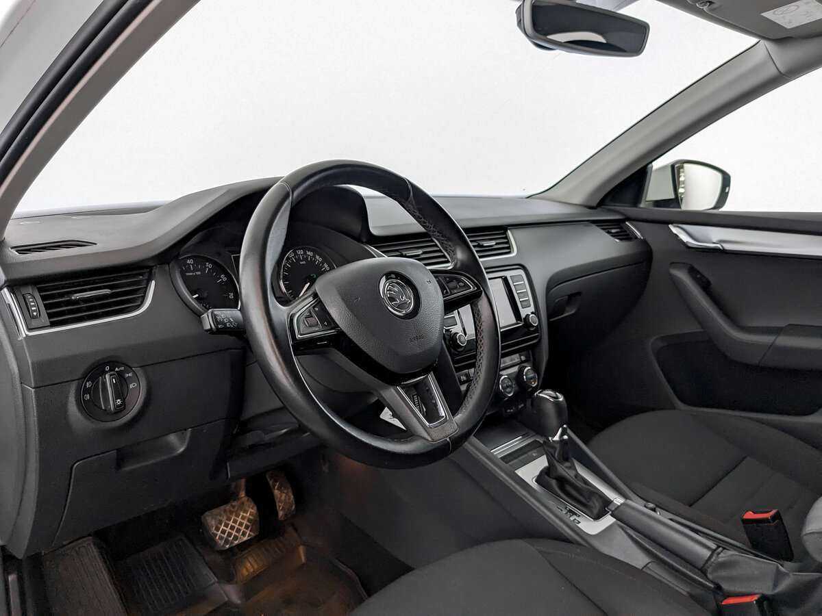 Купить Skoda Octavia с пробегом. Фото: #12