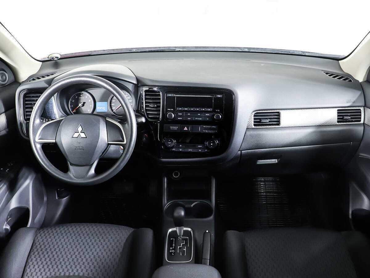 Купить Mitsubishi Outlander с пробегом. Фото: #10