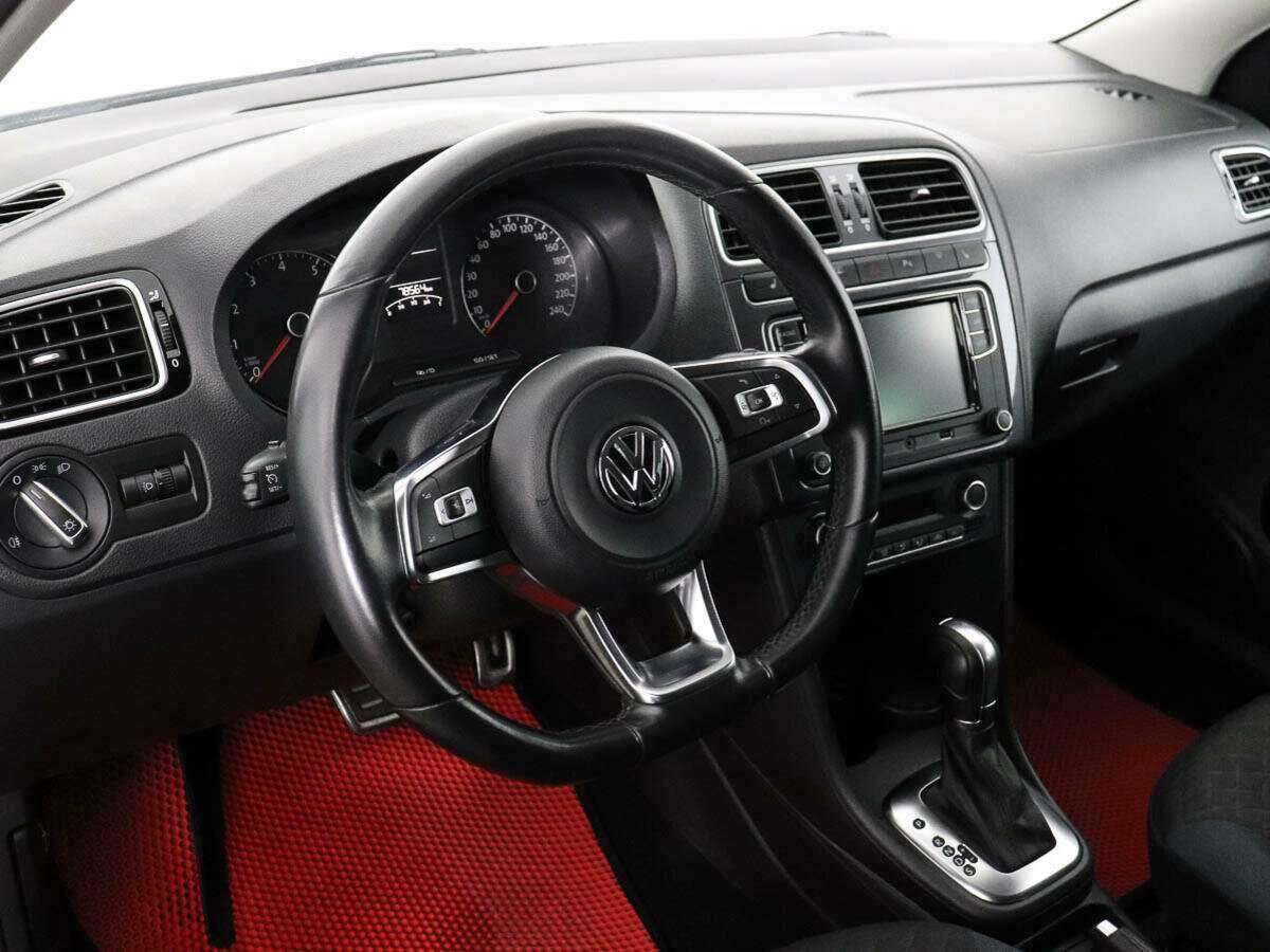 Купить Volkswagen Polo с пробегом. Фото: #7
