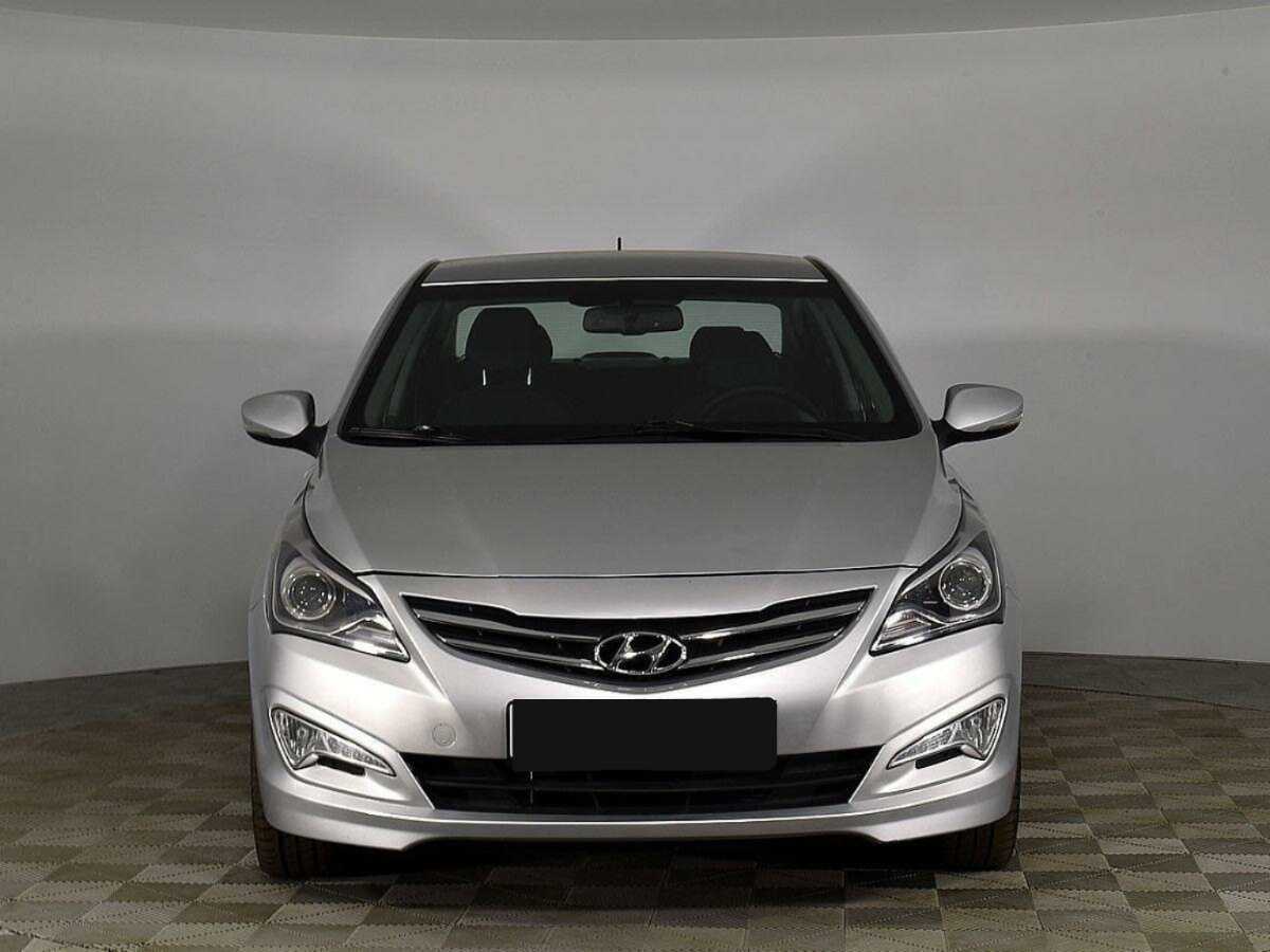 Купить Hyundai Solaris с пробегом. Фото: #2