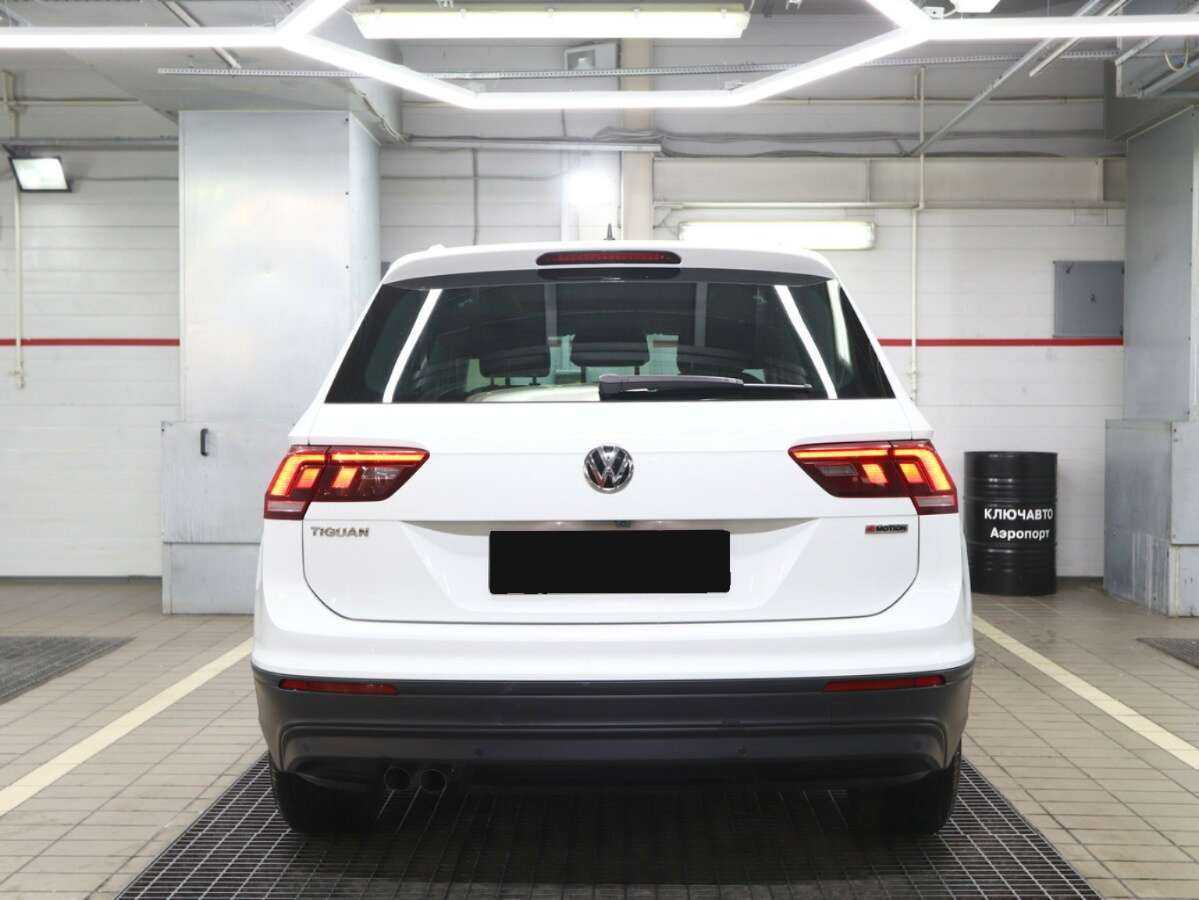 Купить Volkswagen Tiguan с пробегом. Фото: #3