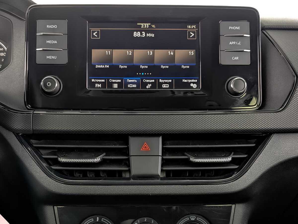 Купить Volkswagen Polo с пробегом. Фото: #15