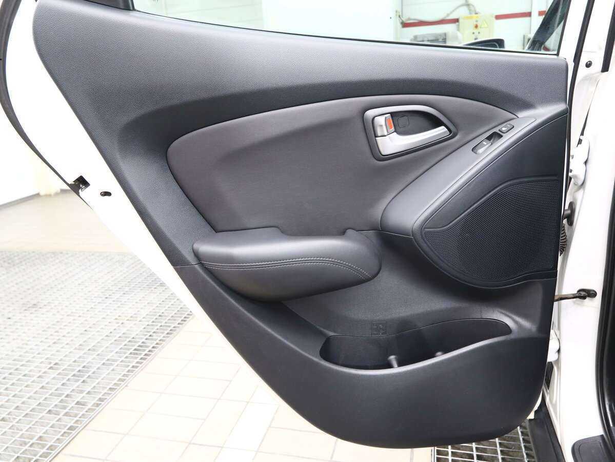 Купить Hyundai ix35 с пробегом. Фото: #10