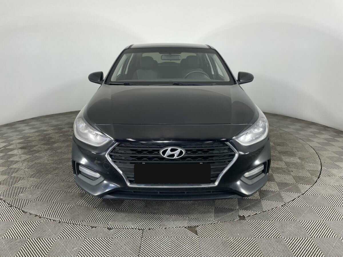 Купить Hyundai Solaris с пробегом. Фото: #1