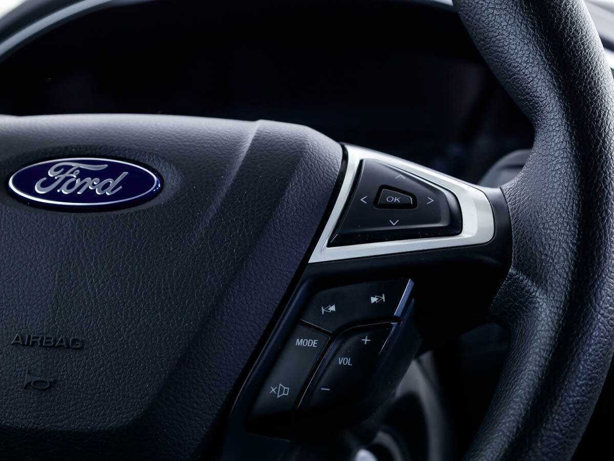 Купить Ford Mondeo с пробегом. Фото: #17