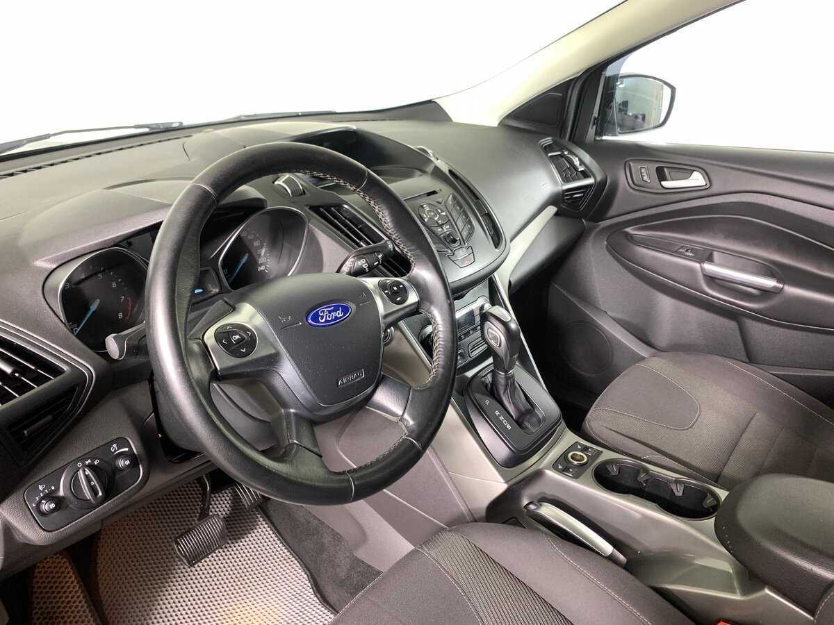 Купить Ford Kuga с пробегом. Фото: #10