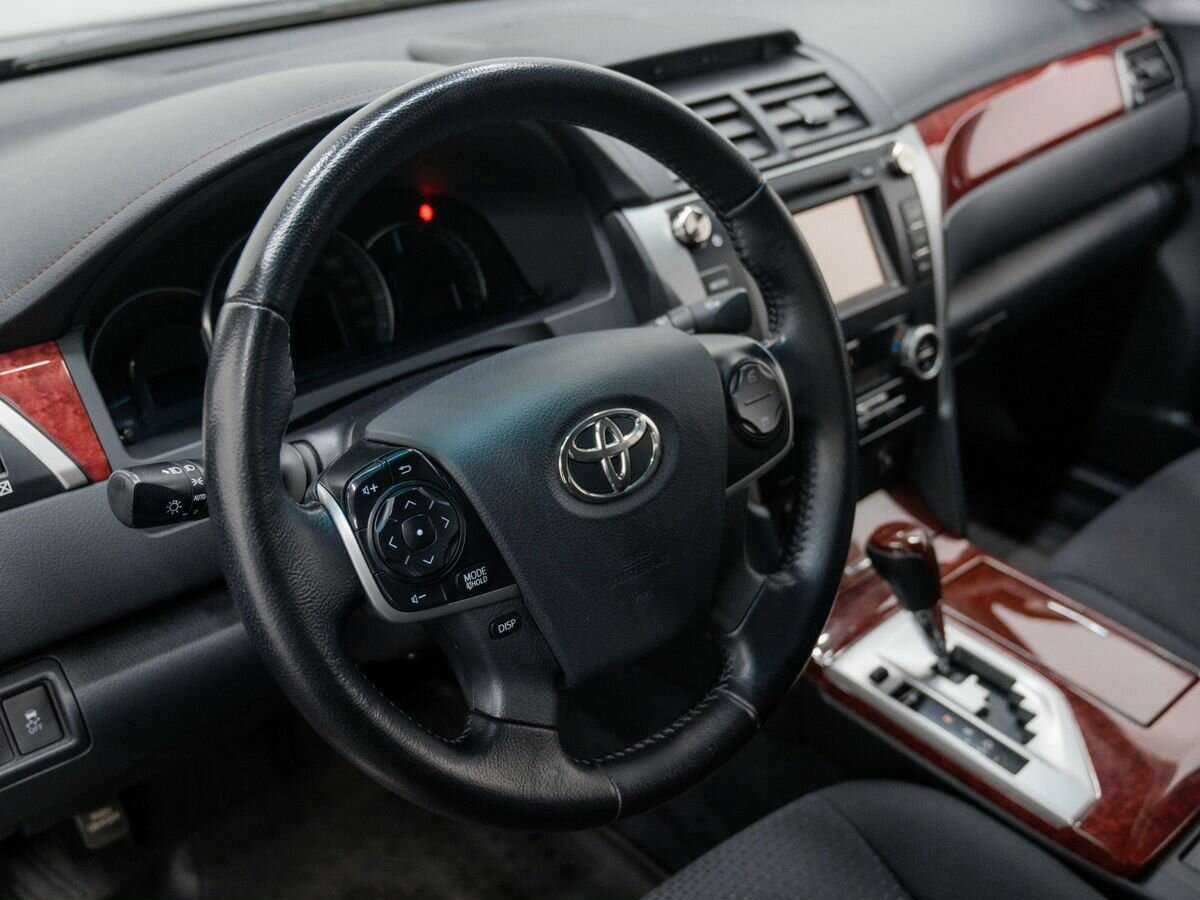 Купить Toyota Camry с пробегом. Фото: #20