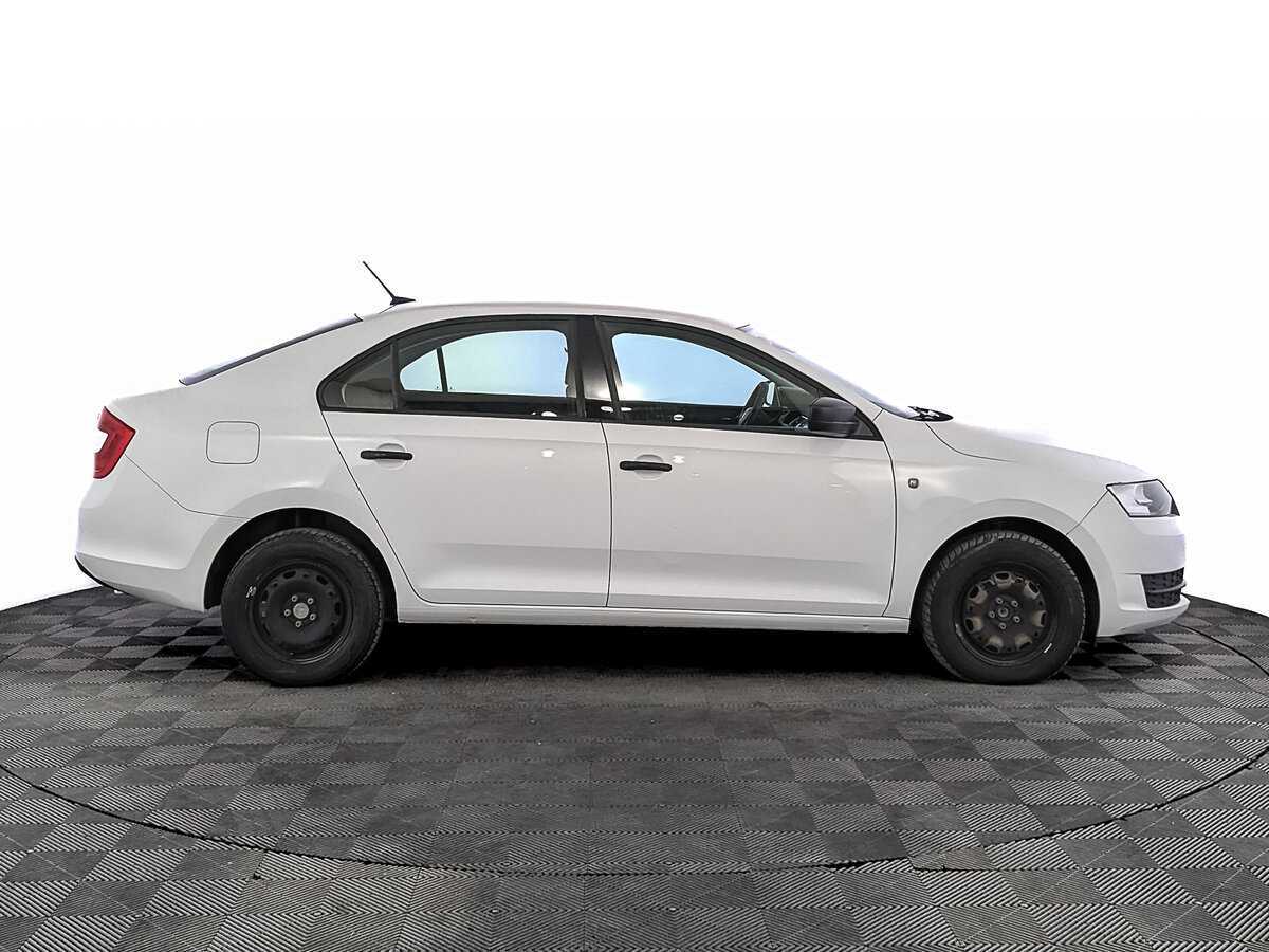 Купить Skoda Rapid с пробегом. Фото: #3
