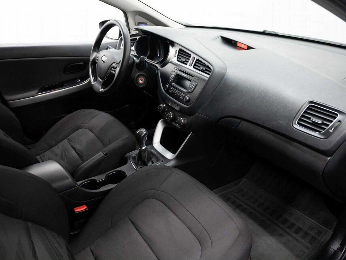 Купить Kia Ceed с пробегом. Фото: #10