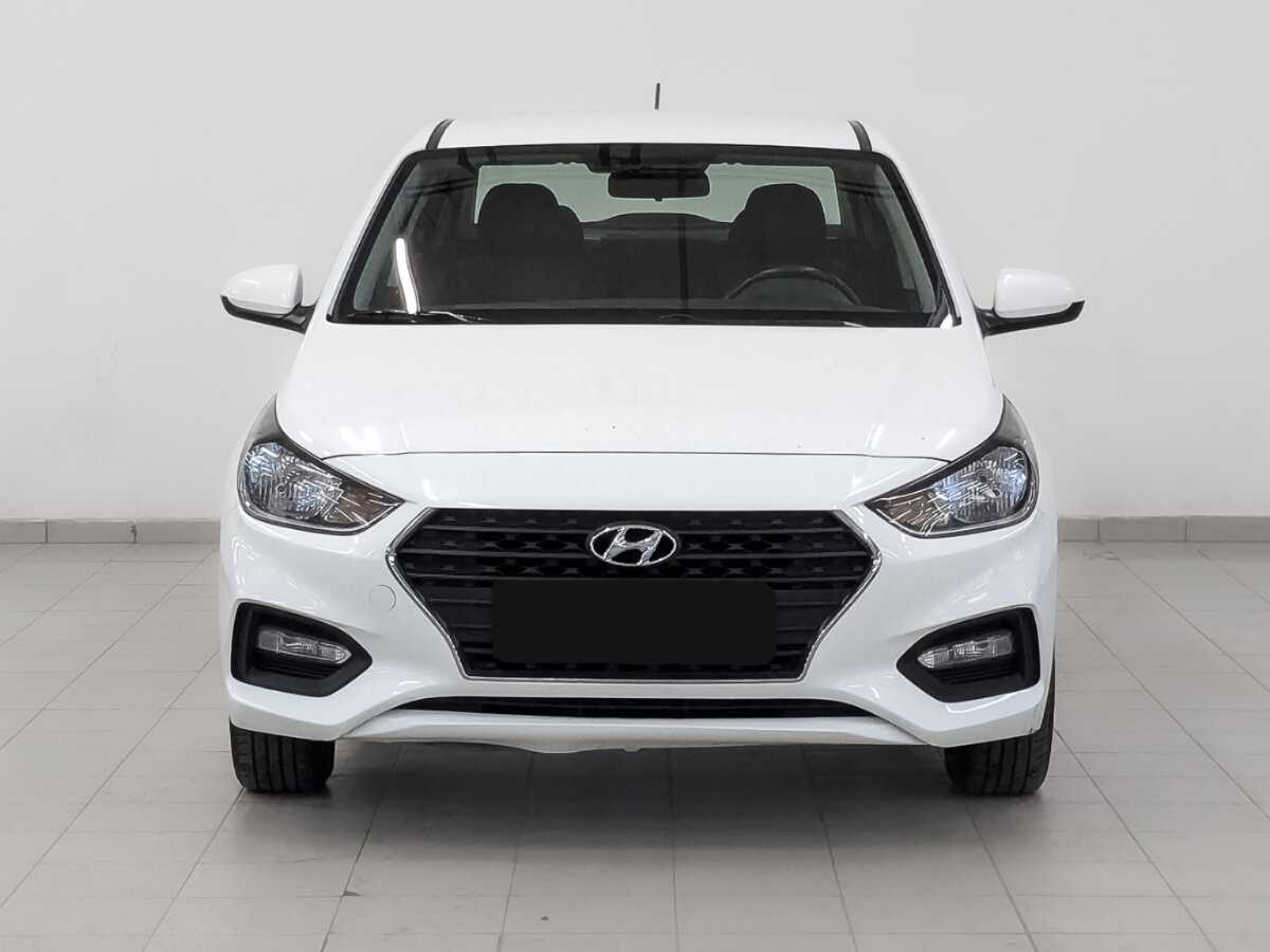 Купить Hyundai Solaris с пробегом. Фото: #1