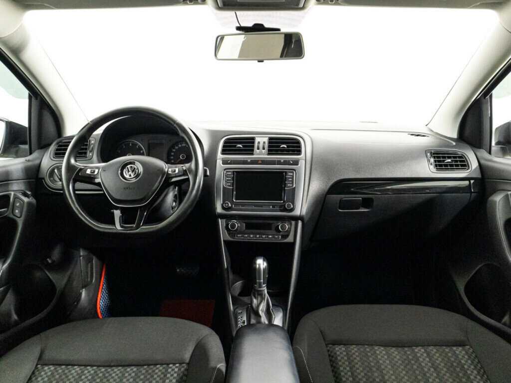 Купить Volkswagen Polo с пробегом. Фото: #12