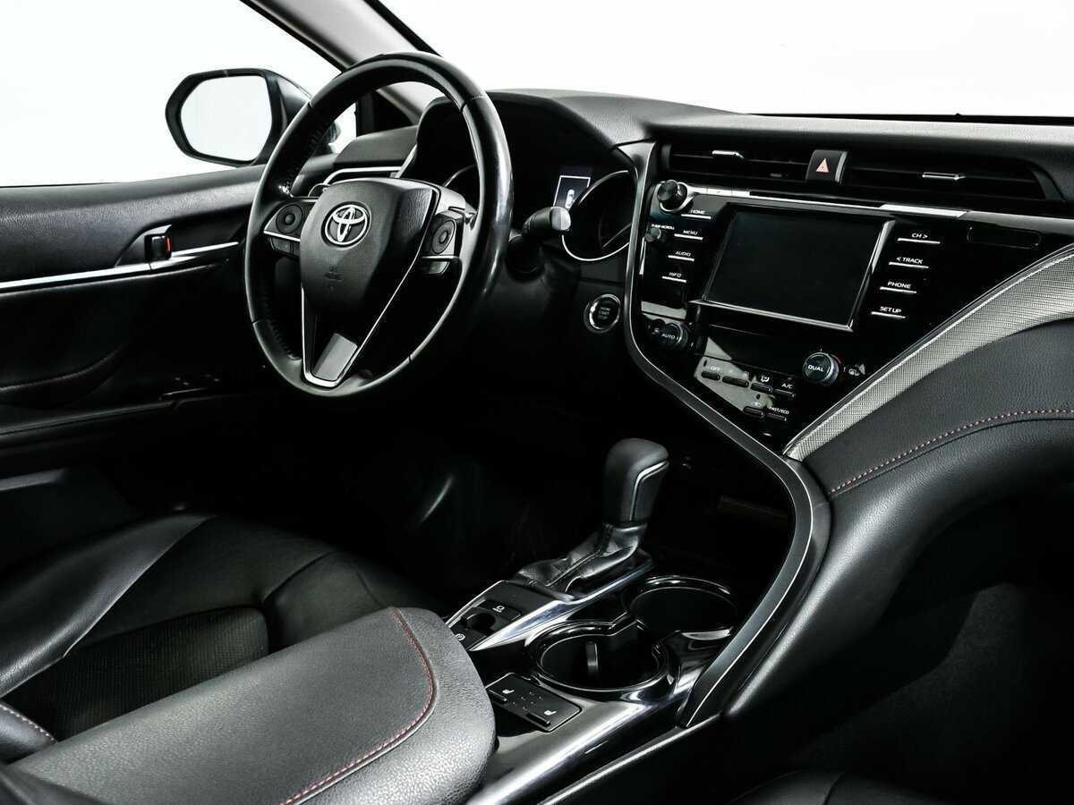 Купить Toyota Camry с пробегом. Фото: #8