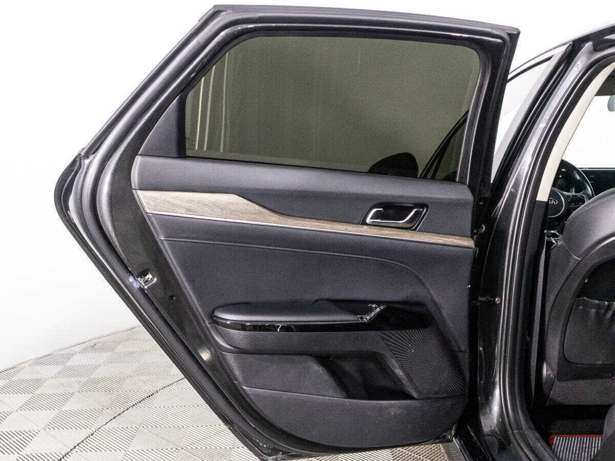 Купить Kia K5 с пробегом. Фото: #22