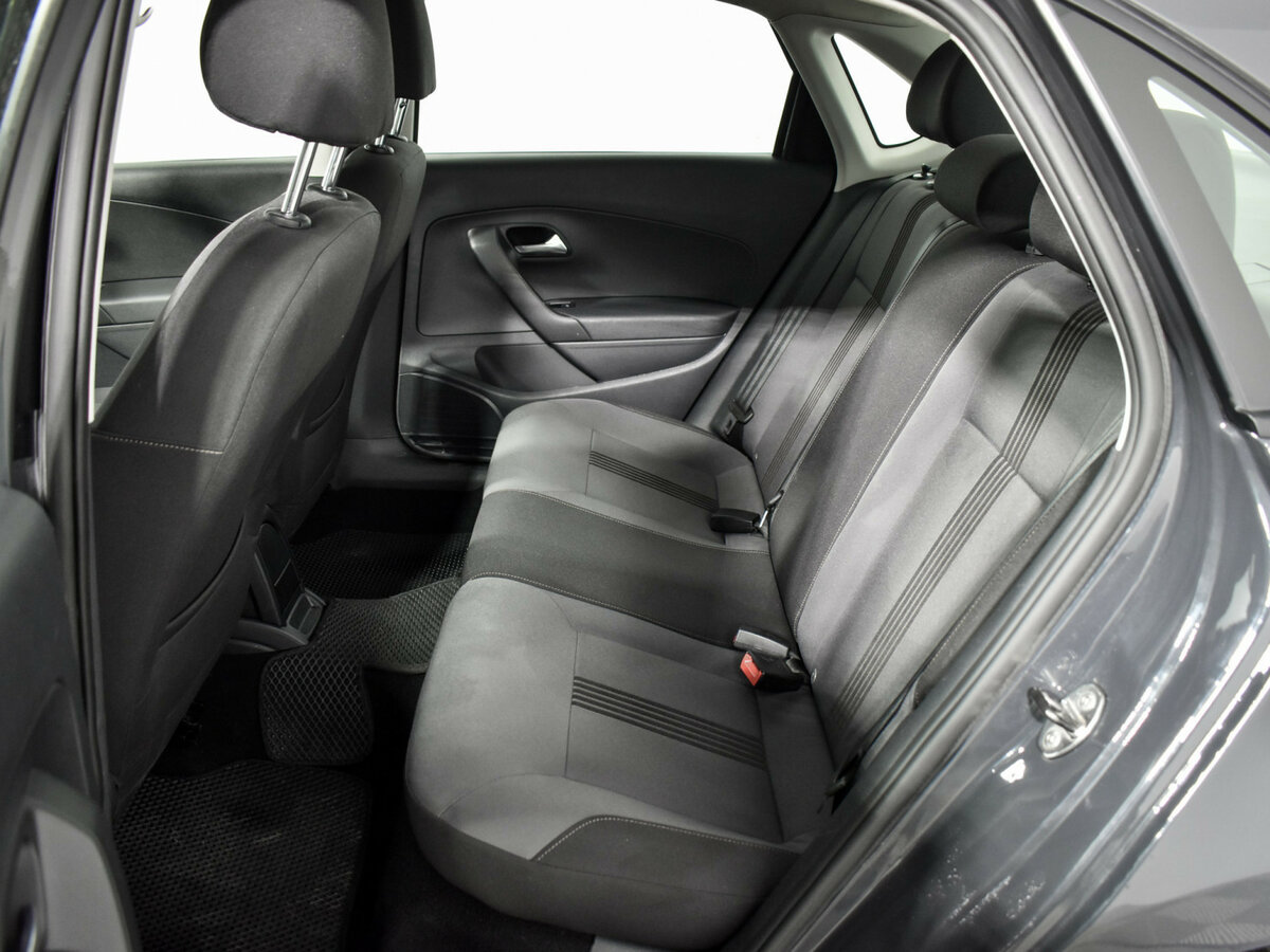 Купить Volkswagen Polo с пробегом. Фото: #10