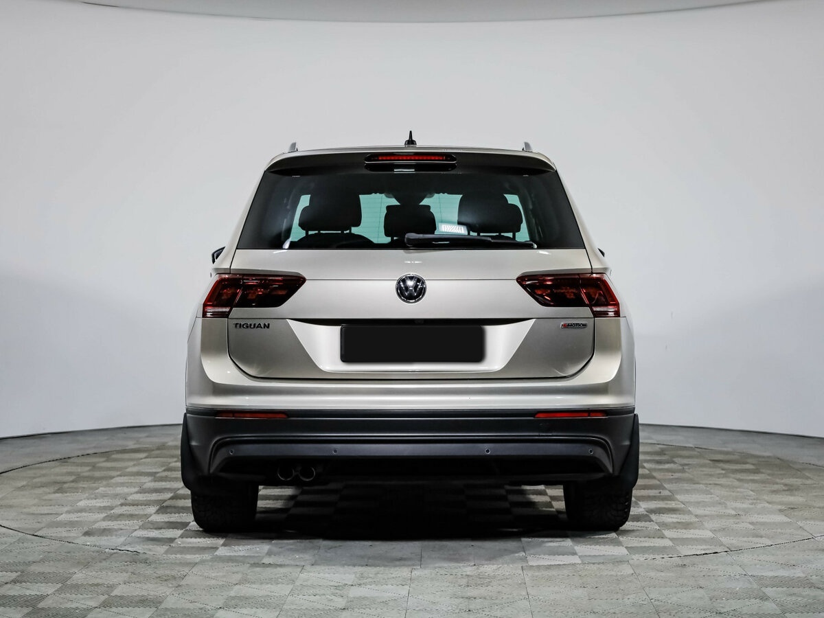 Купить Volkswagen Tiguan с пробегом. Фото: #5