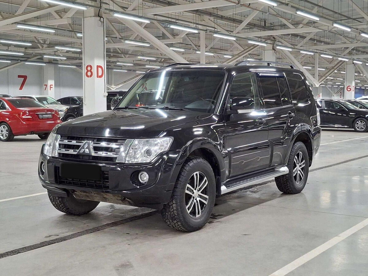Купить Mitsubishi Pajero с пробегом. Посмотреть фото