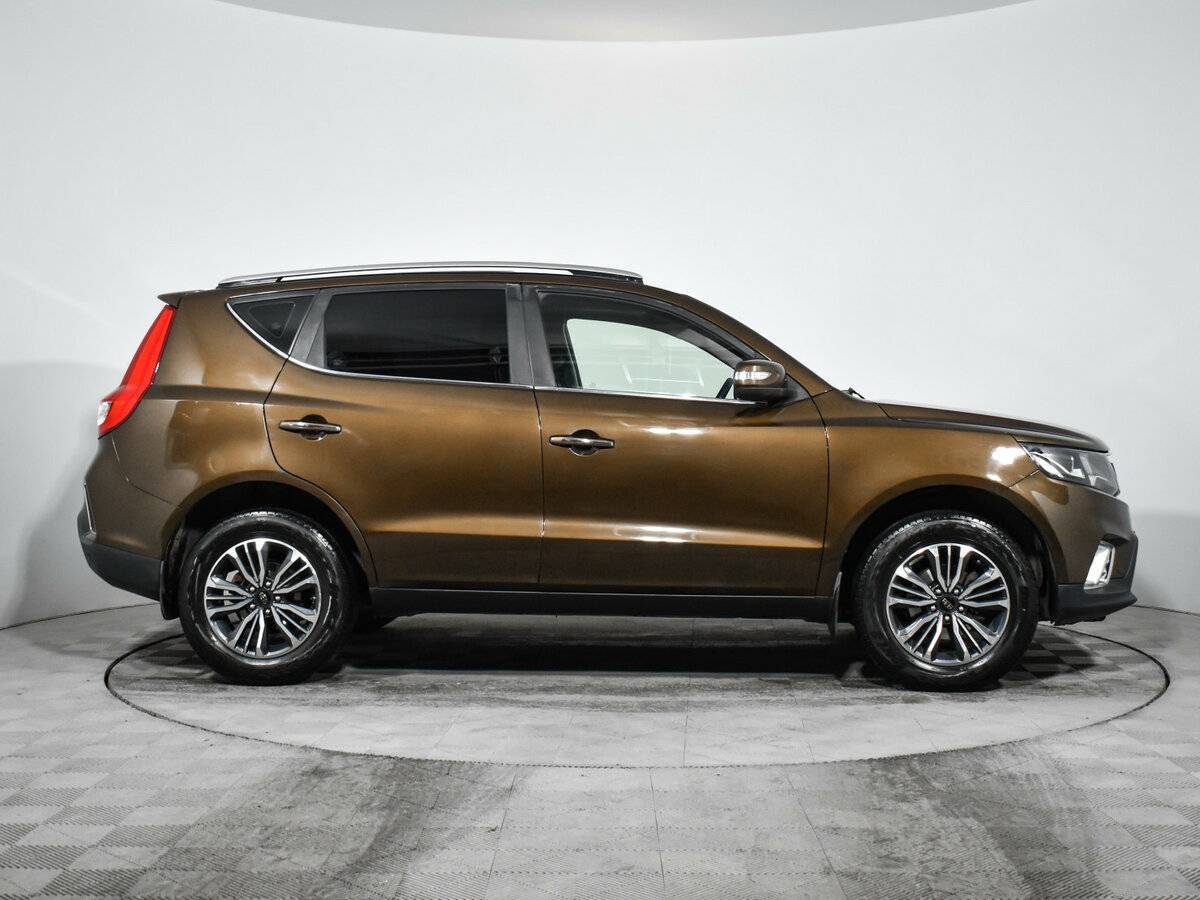Купить Geely Emgrand X7 с пробегом. Фото: #3