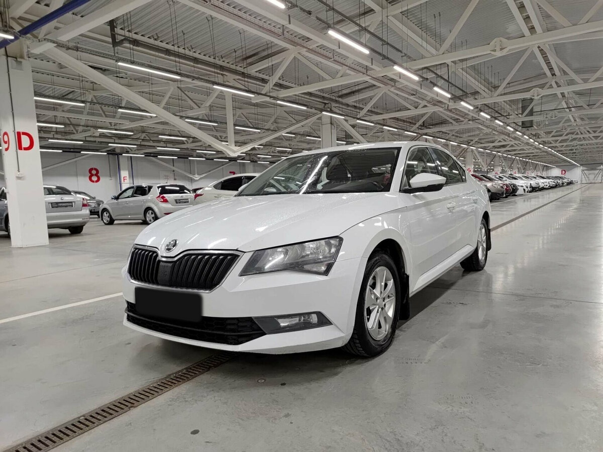 Купить Skoda Superb с пробегом. Фото: #0