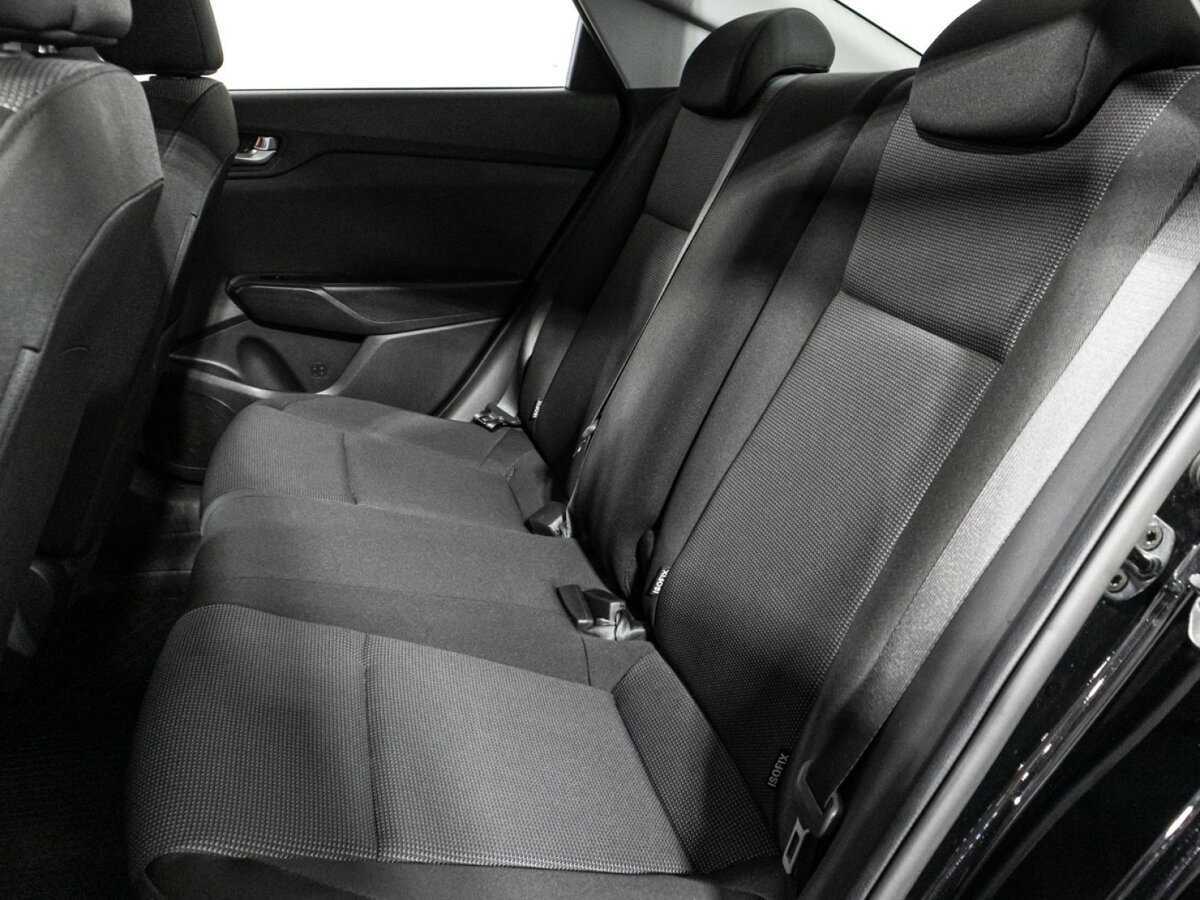Купить Hyundai Solaris с пробегом. Фото: #9