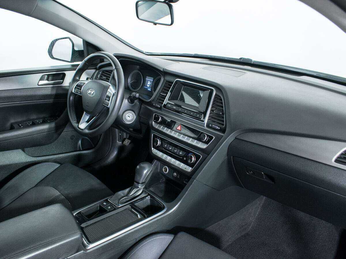 Купить Hyundai Sonata с пробегом. Фото: #8