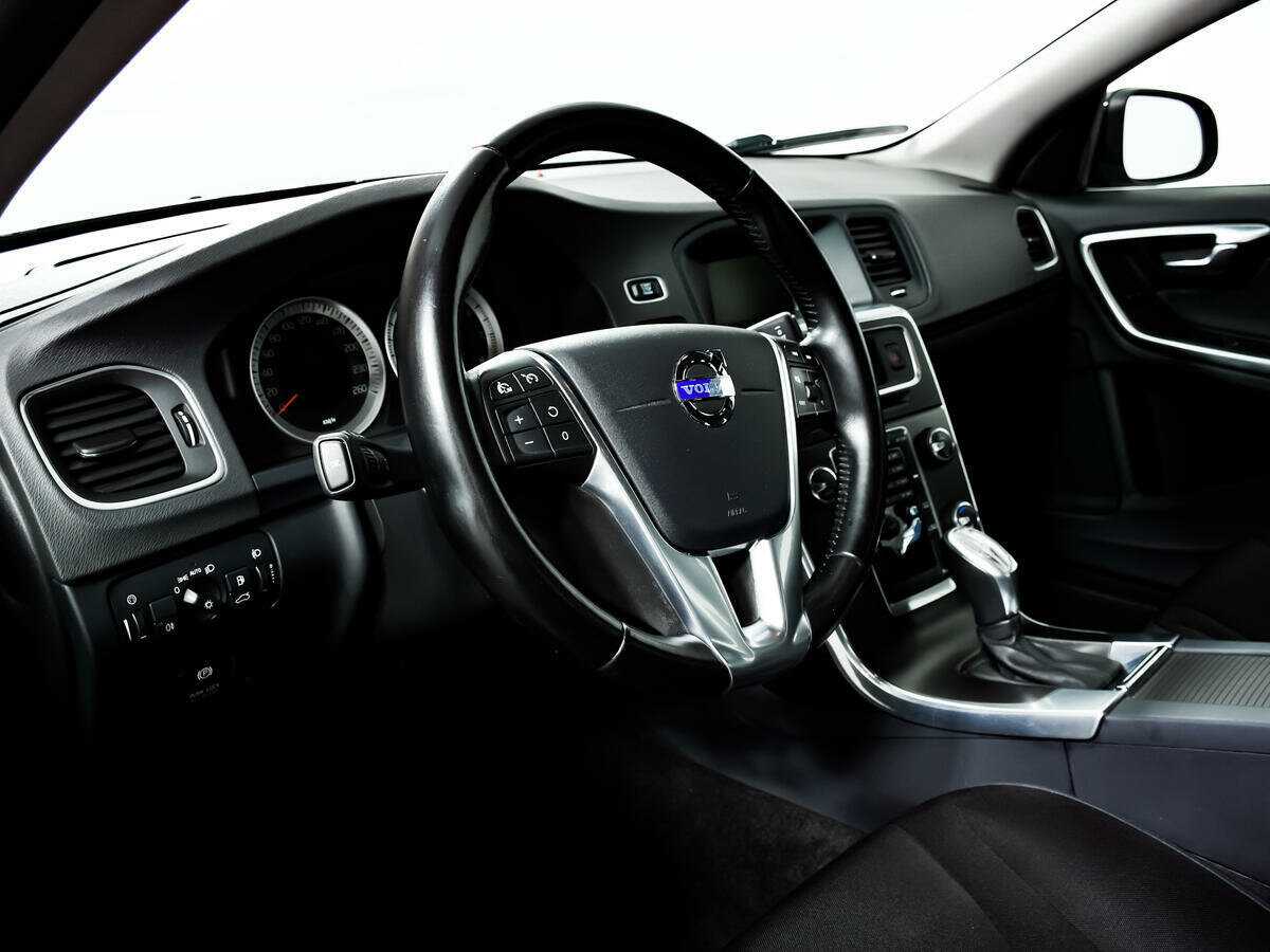 Купить Volvo S60 с пробегом. Фото: #12