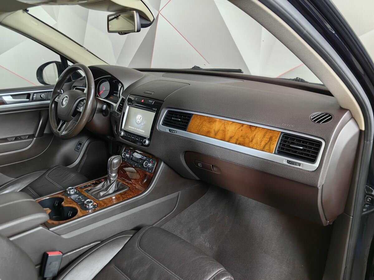 Купить Volkswagen Touareg с пробегом. Фото: #8