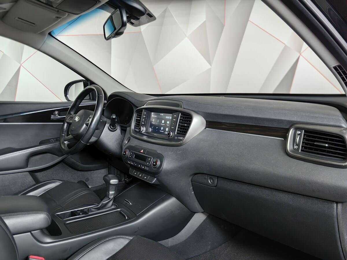 Купить Kia Sorento с пробегом. Фото: #8