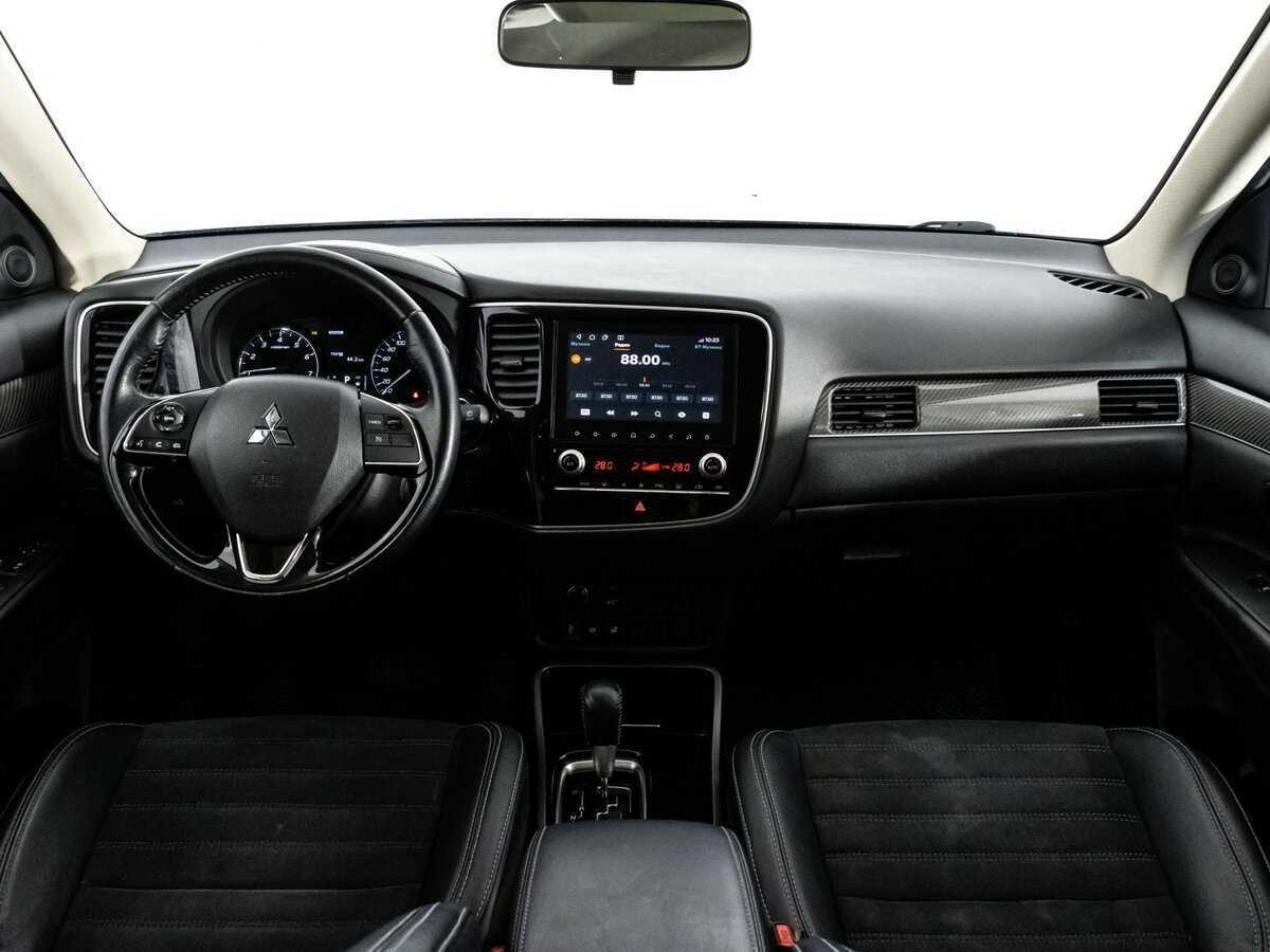 Купить Mitsubishi Outlander с пробегом. Фото: #9