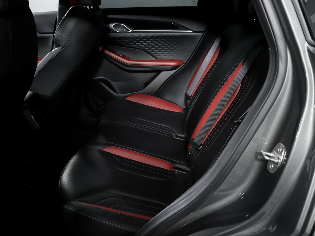 Купить Geely Coolray с пробегом. Фото: #9