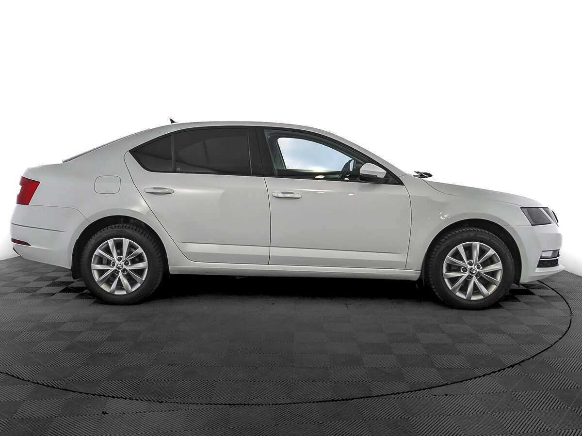 Купить Skoda Octavia с пробегом. Фото: #3