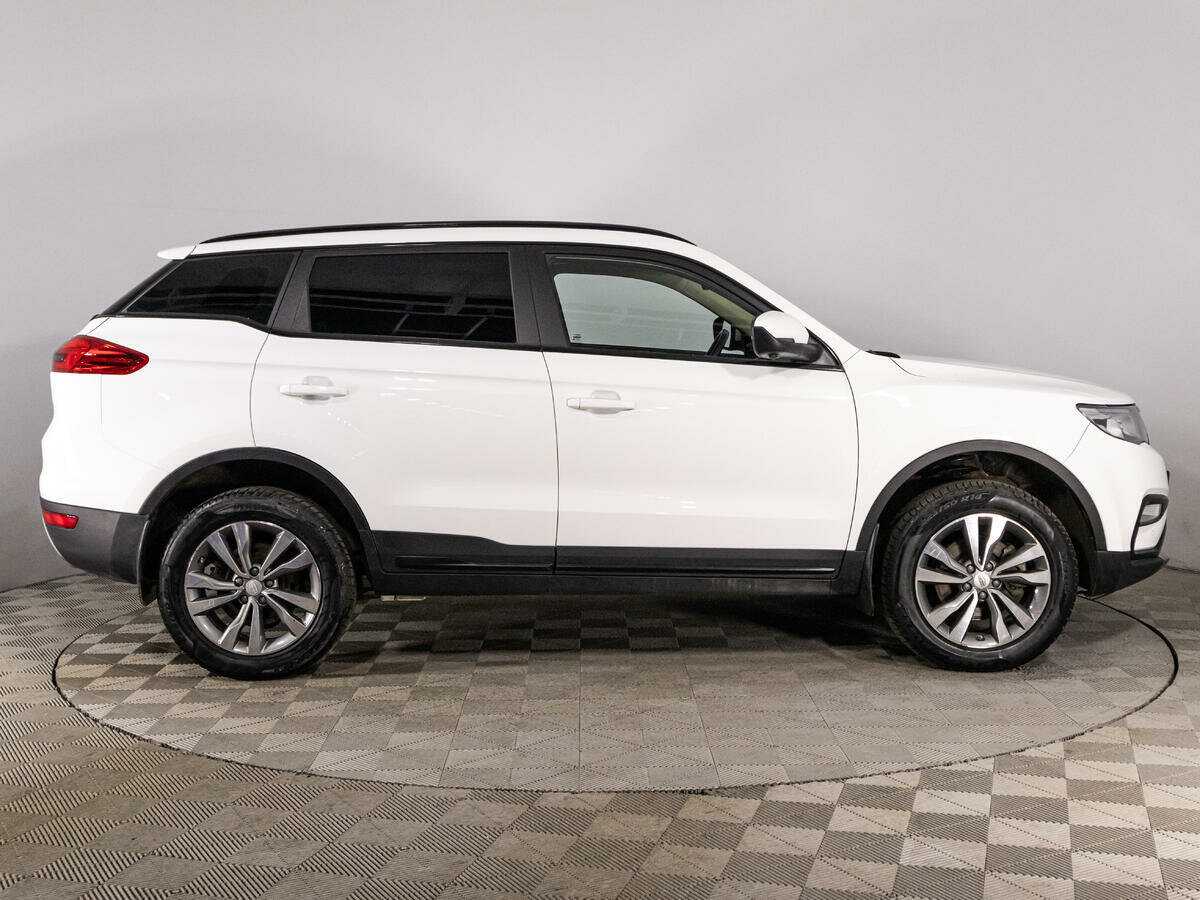 Купить Geely Atlas с пробегом. Фото: #3