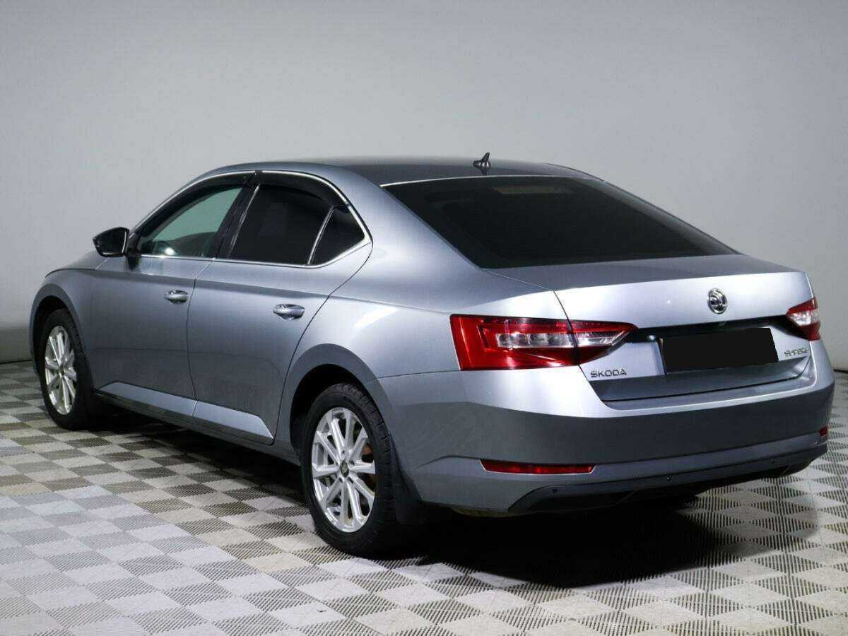 Купить Skoda Superb с пробегом. Фото: #5