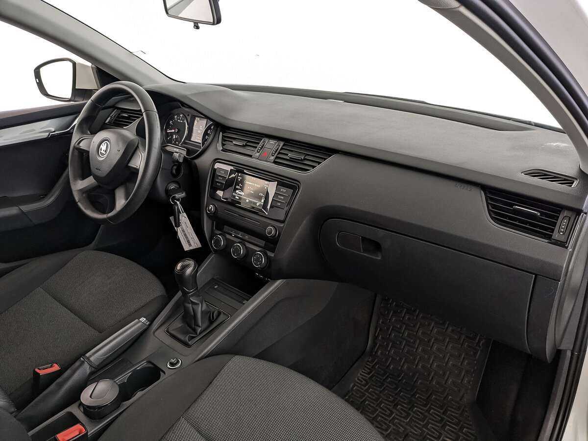 Купить Skoda Octavia с пробегом. Фото: #8
