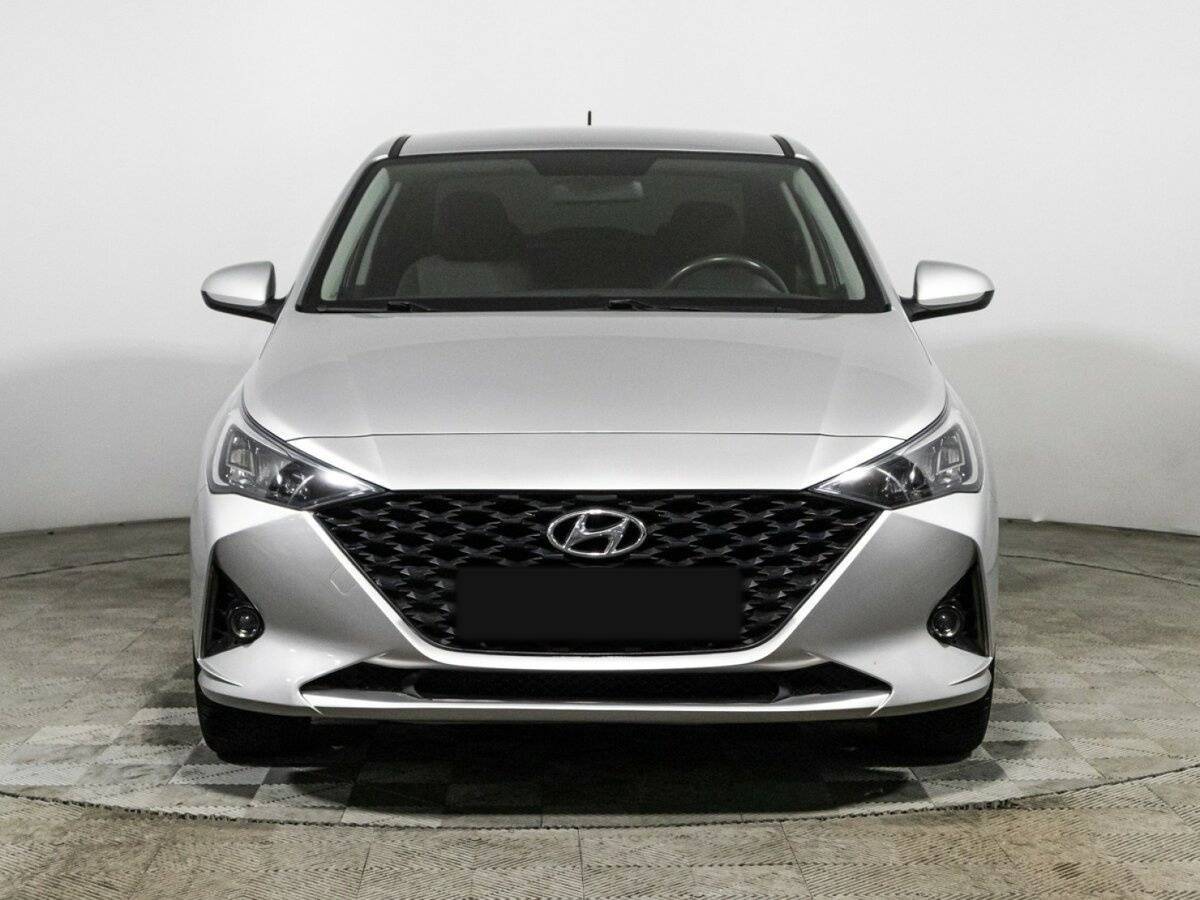 Купить Hyundai Solaris с пробегом. Фото: #1