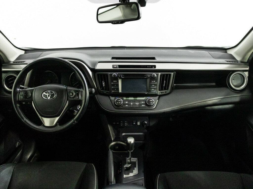 Купить Toyota RAV4 с пробегом. Фото: #10