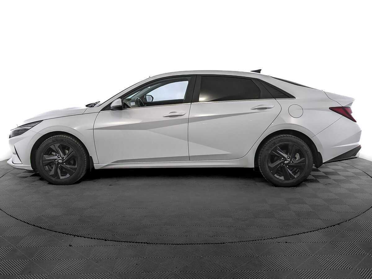 Купить Hyundai Elantra с пробегом. Фото: #7