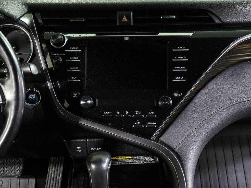 Купить Toyota Camry с пробегом. Фото: #13