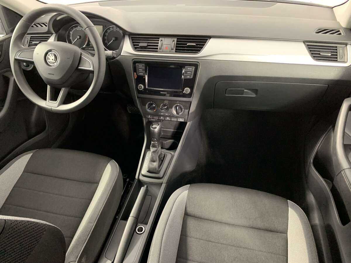 Купить Skoda Rapid с пробегом. Фото: #8