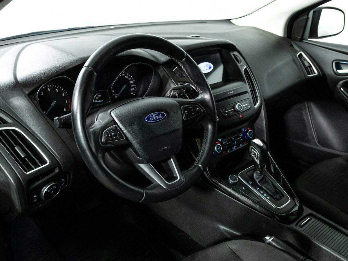 Купить Ford Focus с пробегом. Фото: #10