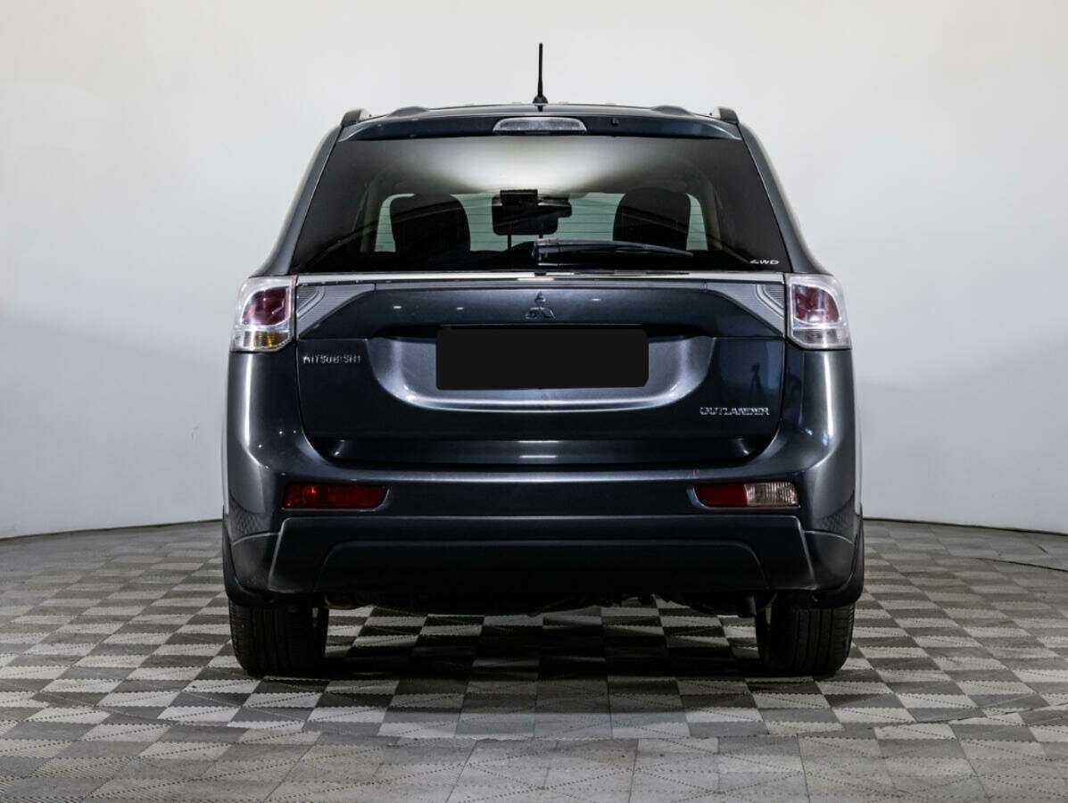 Купить Mitsubishi Outlander с пробегом. Фото: #4