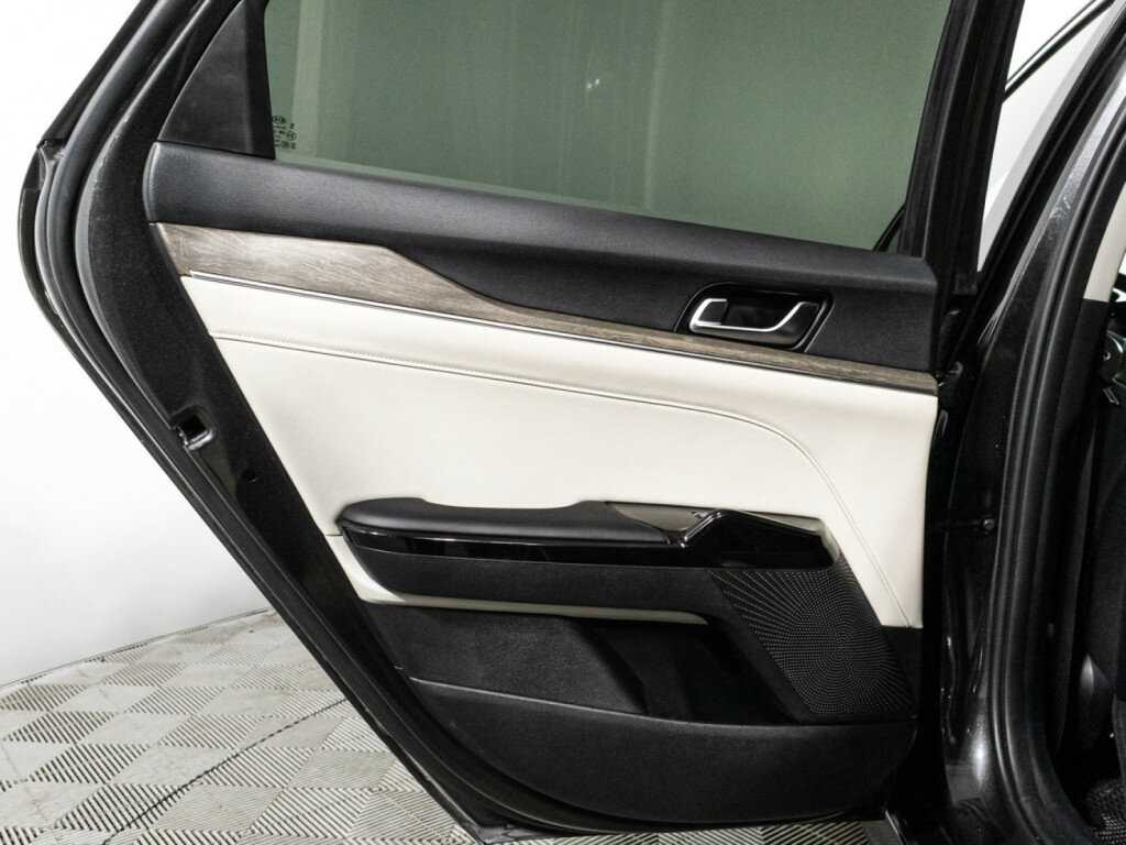 Купить Kia K5 с пробегом. Фото: #25