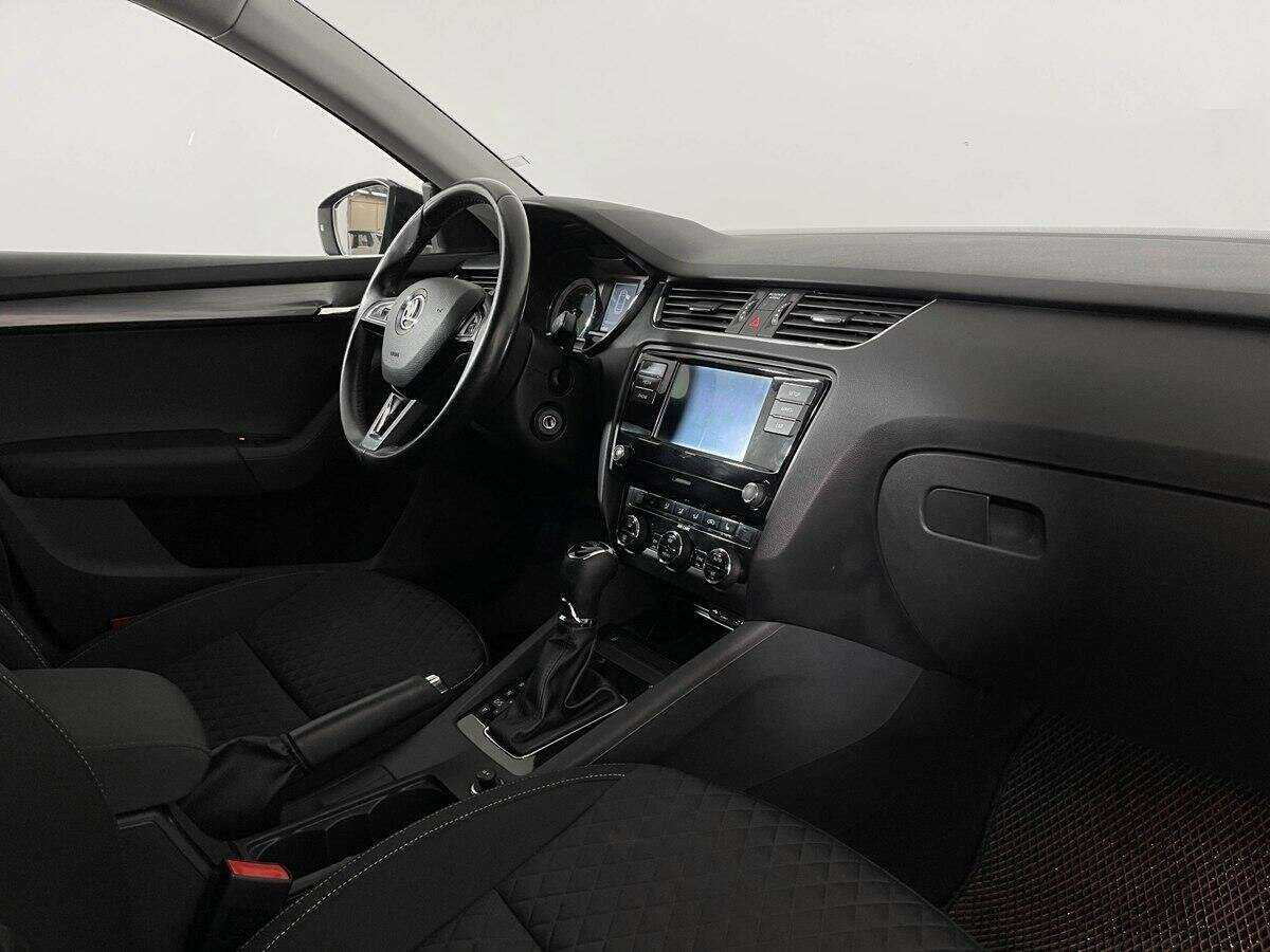 Купить Skoda Octavia с пробегом. Фото: #7