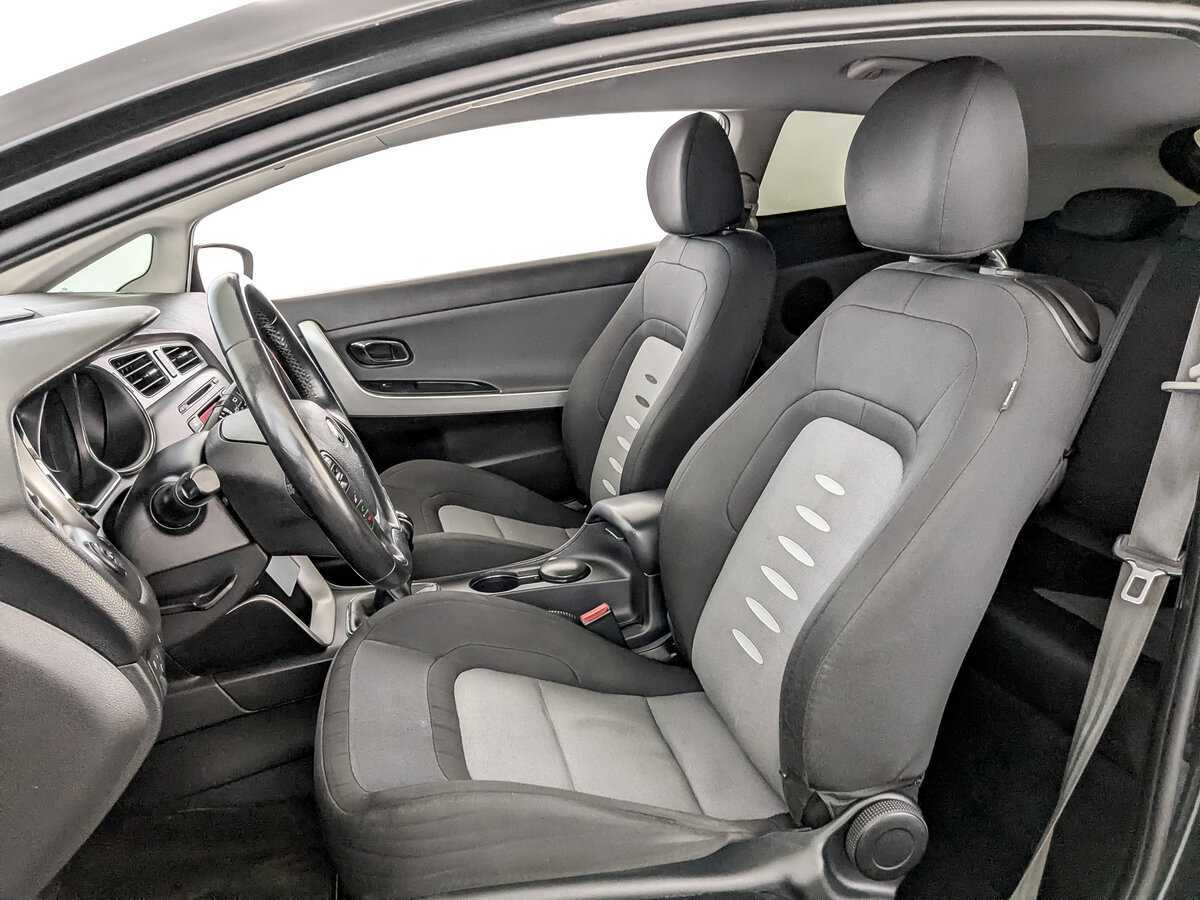 Купить Kia Ceed с пробегом. Фото: #19