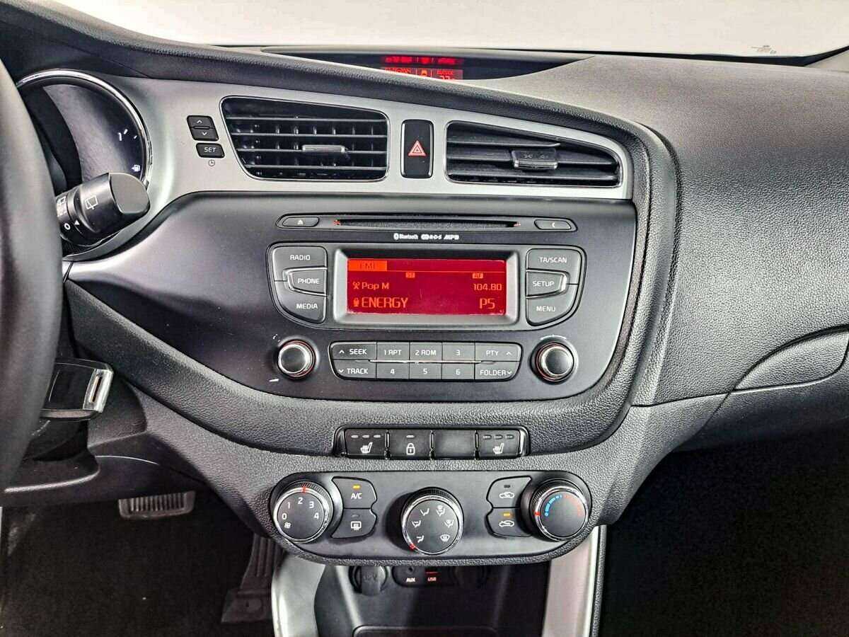 Купить Kia Ceed с пробегом. Фото: #10