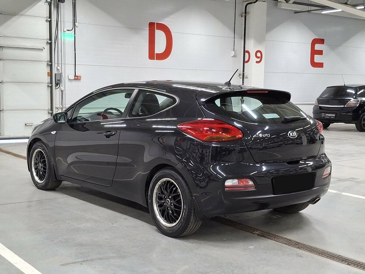 Купить Kia Ceed с пробегом. Фото: #6
