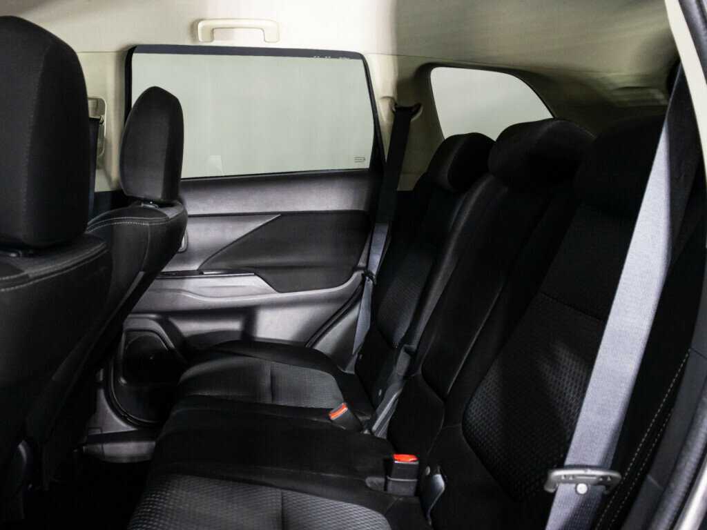 Купить Mitsubishi Outlander с пробегом. Фото: #9