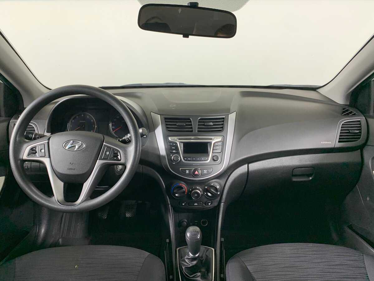 Купить Hyundai Solaris с пробегом. Фото: #12