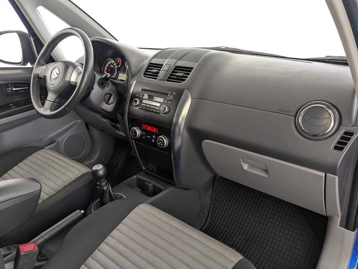Купить Suzuki SX4 с пробегом. Фото: #10