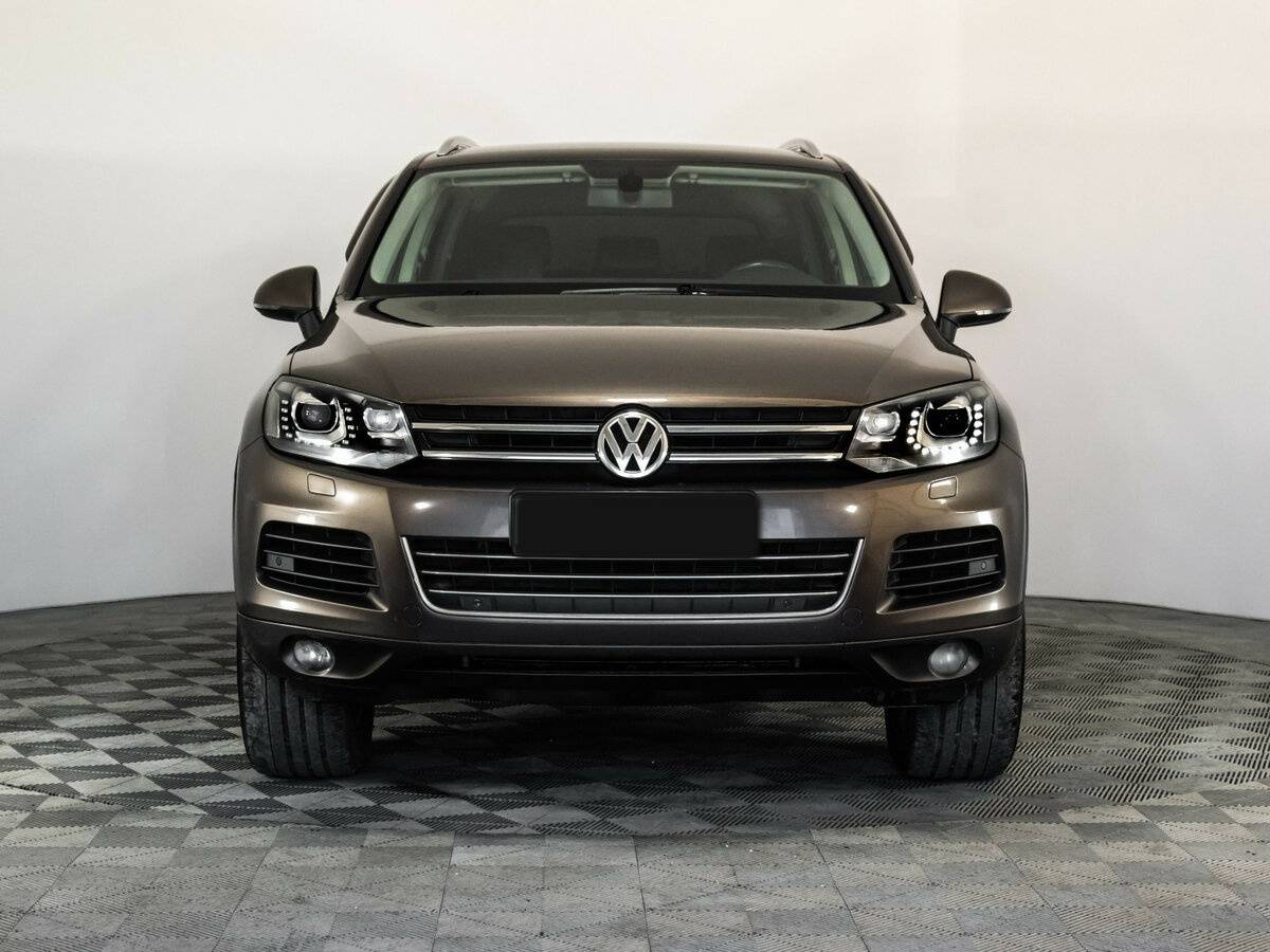 Купить Volkswagen Touareg с пробегом. Фото: #1